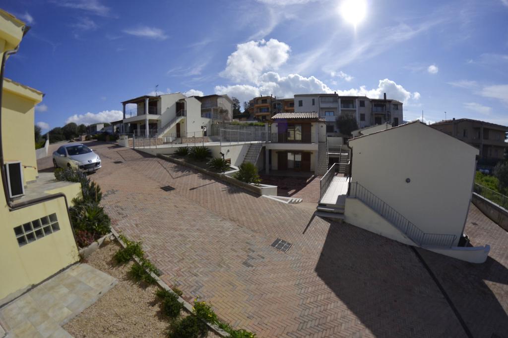 Gf Apartments Li Seddi Badesi Exterior photo