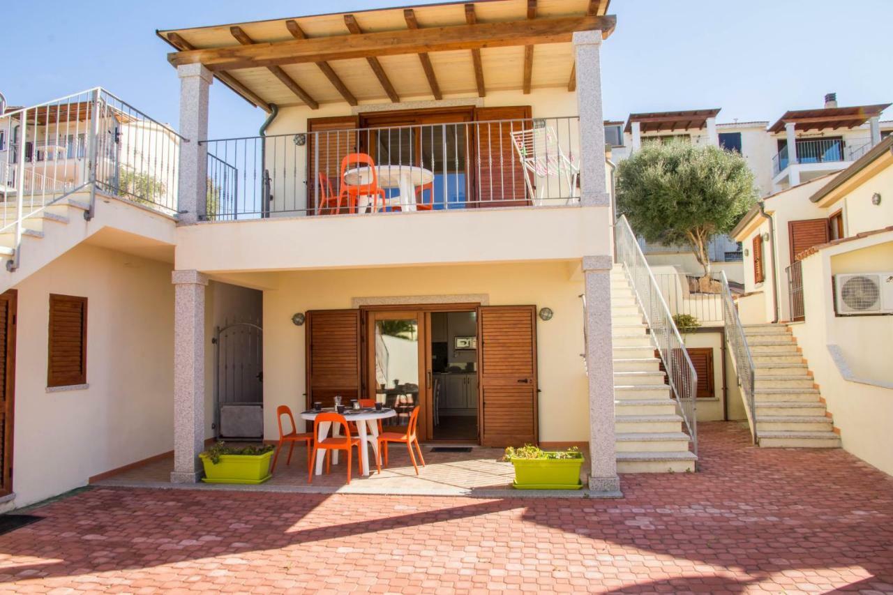 Gf Apartments Li Seddi Badesi Exterior photo